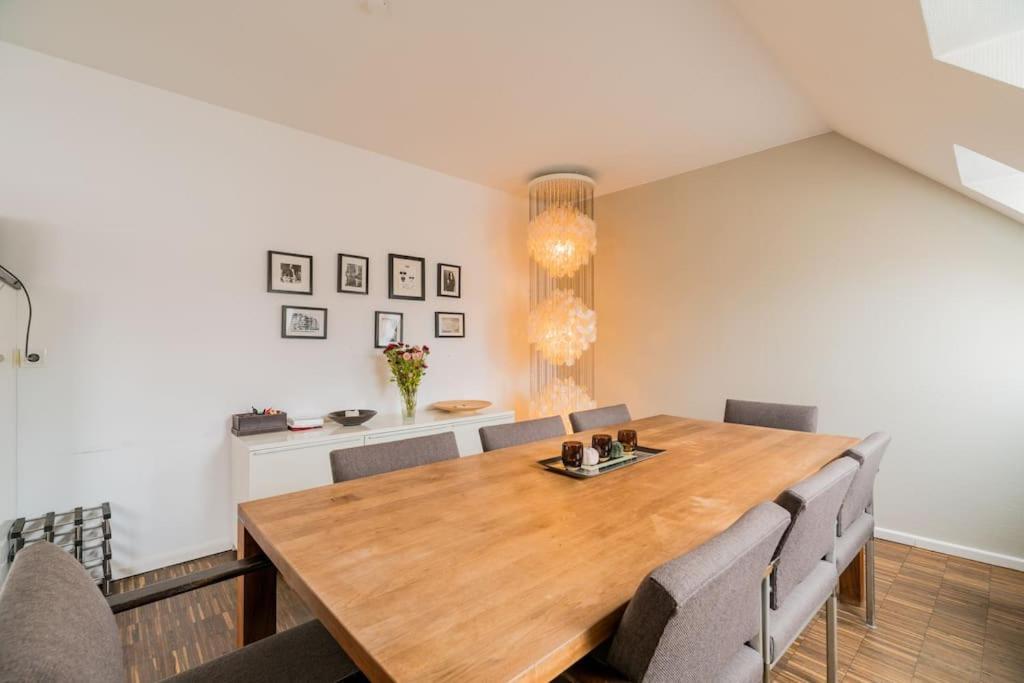 Ruhige Dachwohnung Mit Terrasse Mitte - Spacious Modern Rooftop Loft In Mitte Berlín
