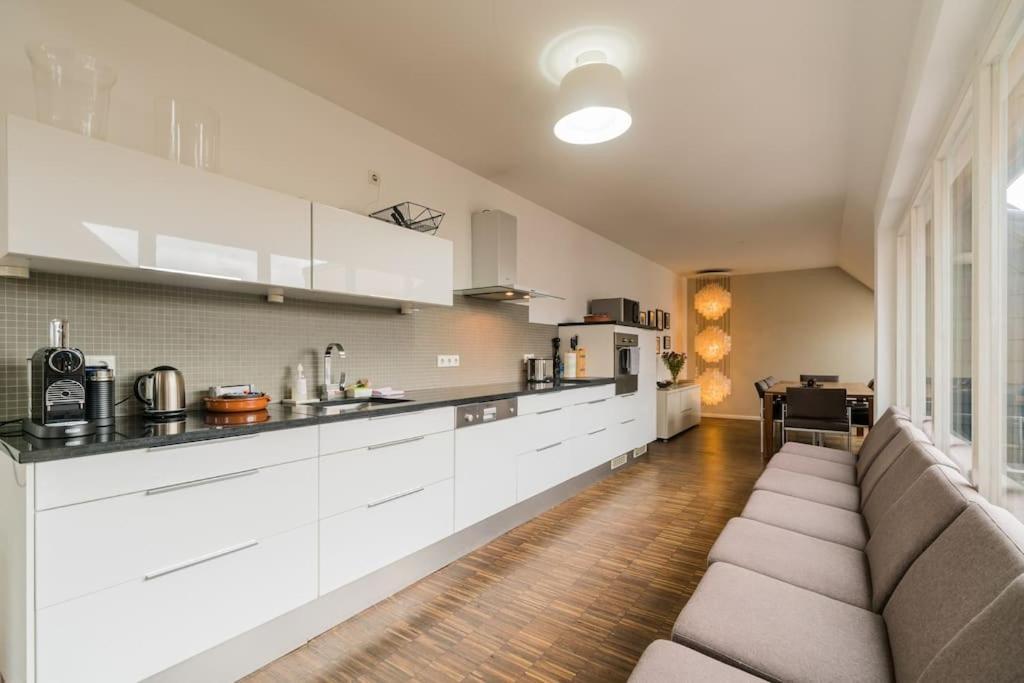 Ruhige Dachwohnung Mit Terrasse Mitte - Spacious Modern Rooftop Loft In Mitte Apartamento *