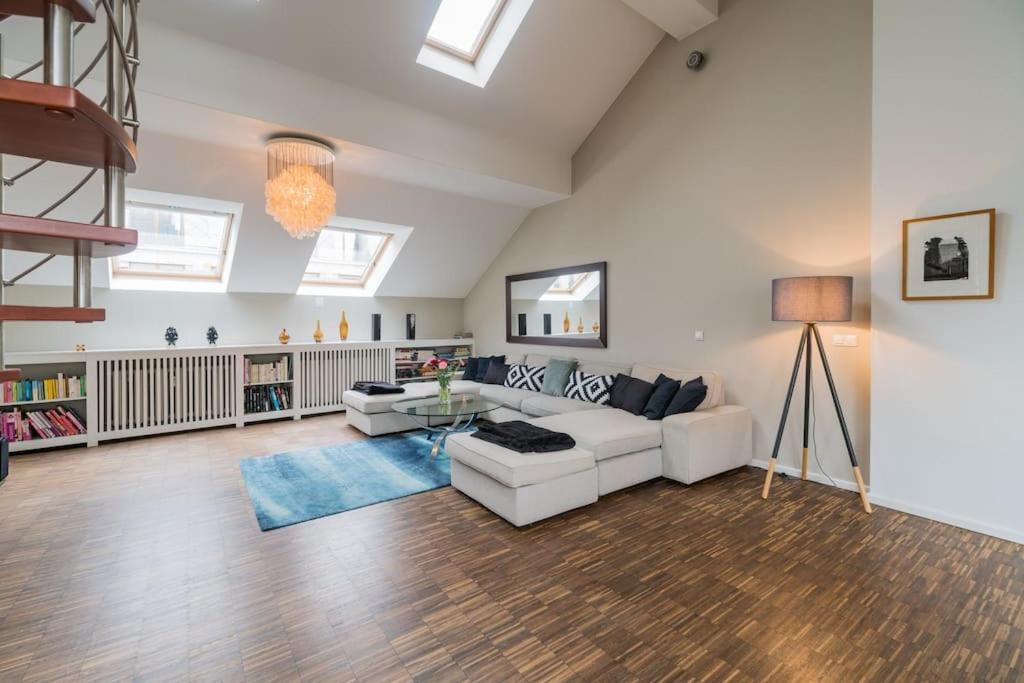Apartment Ruhige Dachwohnung Mit Terrasse Mitte - Spacious Modern Rooftop Loft In Mitte