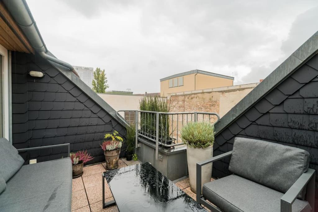 Ruhige Dachwohnung Mit Terrasse Mitte - Spacious Modern Rooftop Loft In Mitte Berlín